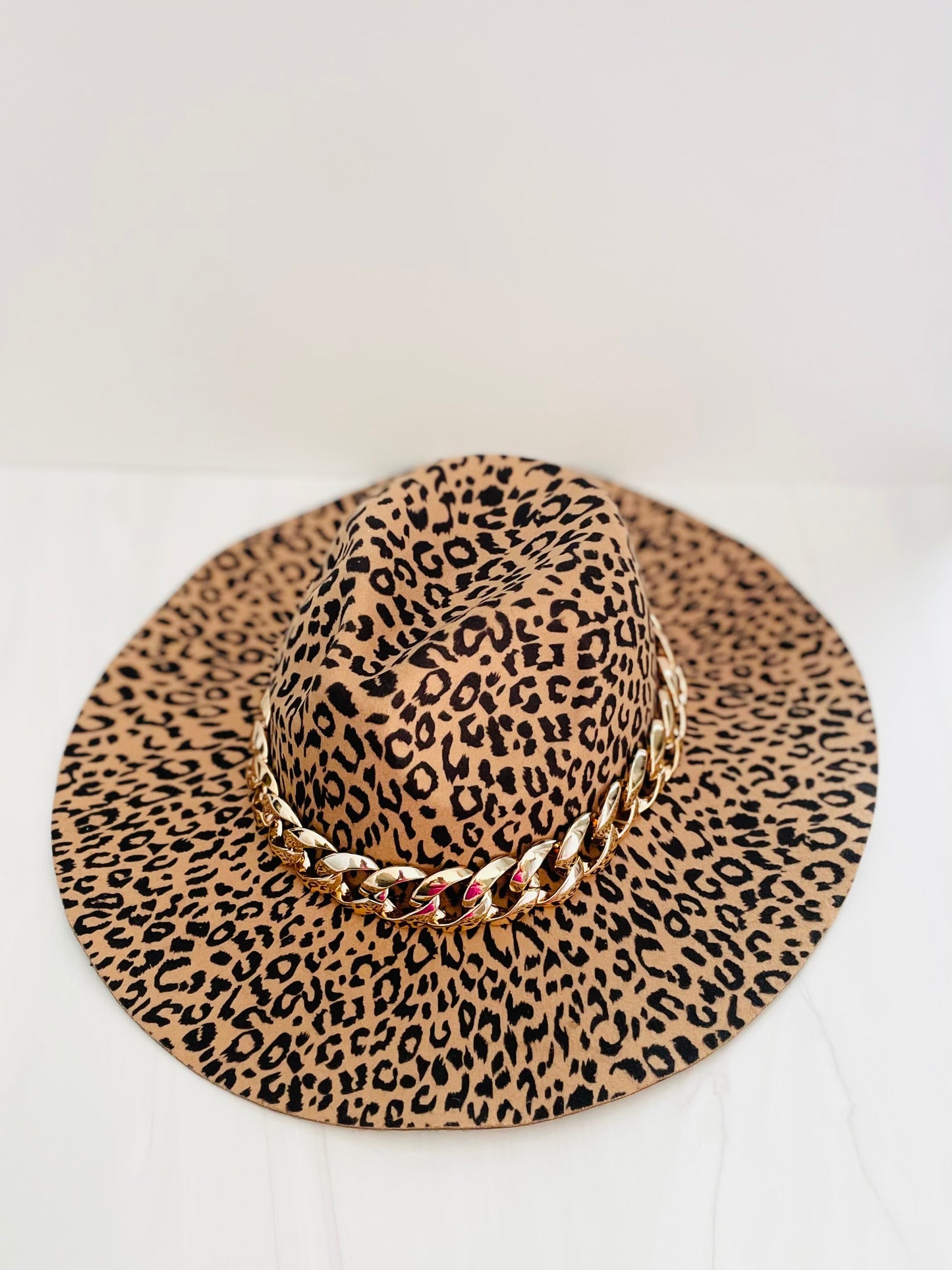 Cheetah with Gold Linked Chain | Hat
